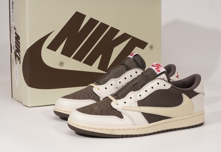 Travis Scott x Air Jordan 1 Low Reverse Mocha SIZE: 36-48.5