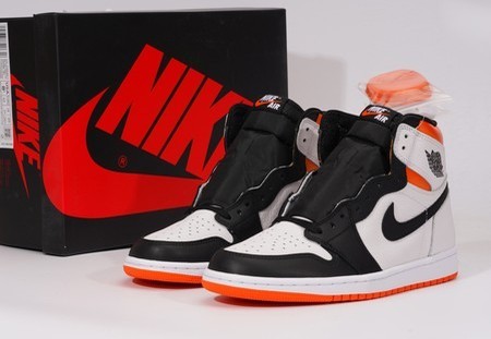 Air Jordan 1 Retro High OG "Electro Orange" SIZE: 36-47.5