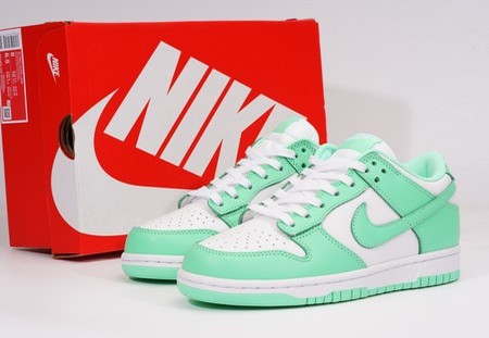 NK Dunk Low "Green Glow" size 36-44