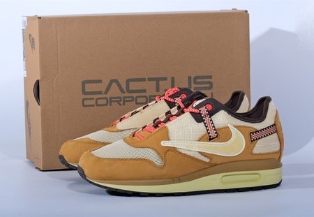 Travis Scott x Nike Air Max 1 Saturn Gold